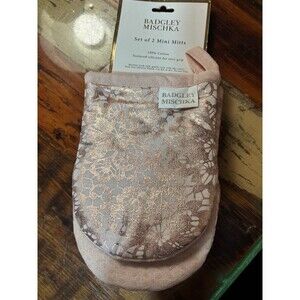 NWT Badgley Mischka pink oven gloves